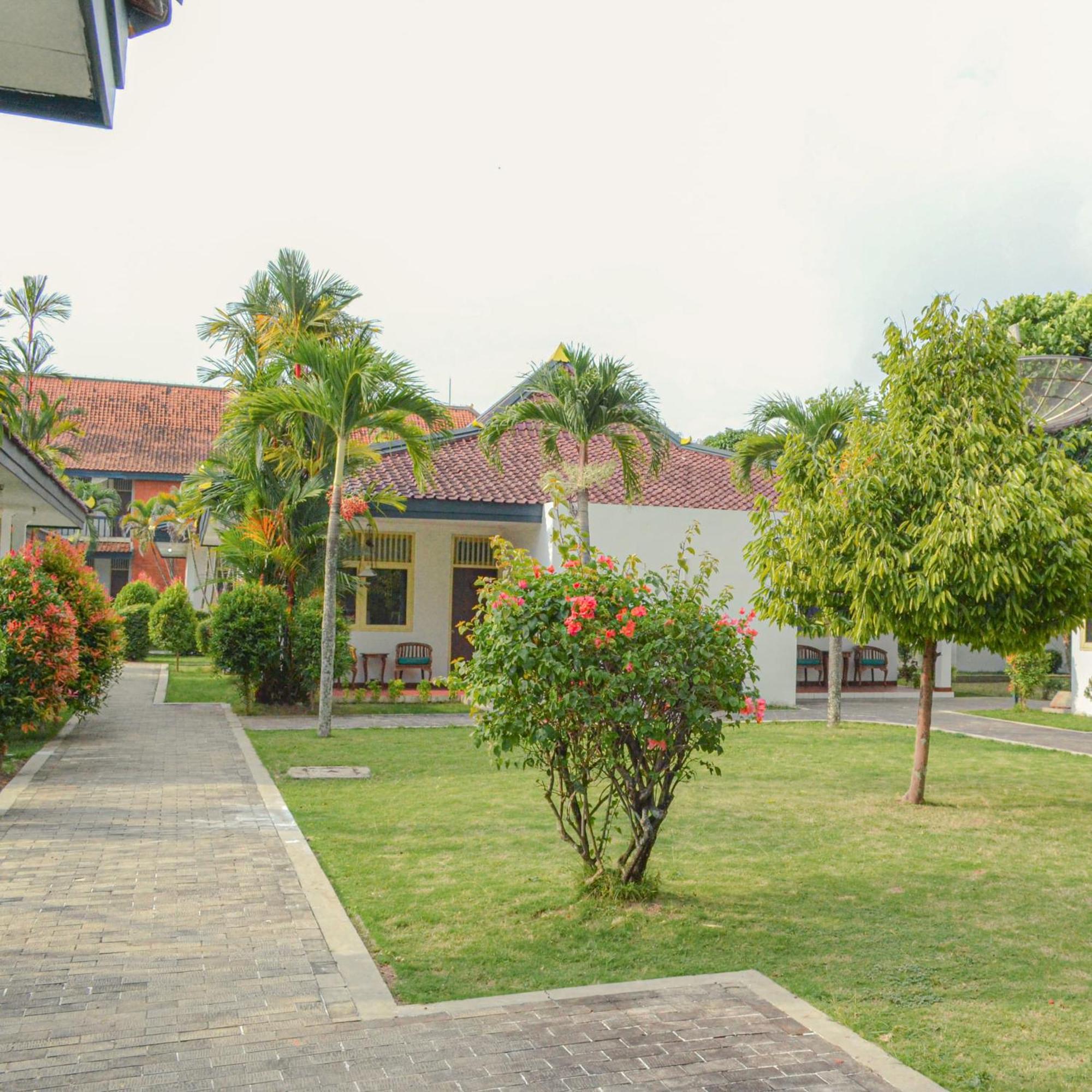 Royal Brongto Hotel Jogjacarta Exterior foto