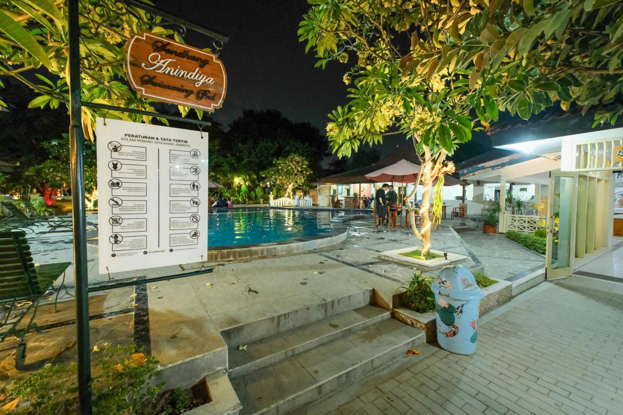 Royal Brongto Hotel Jogjacarta Exterior foto